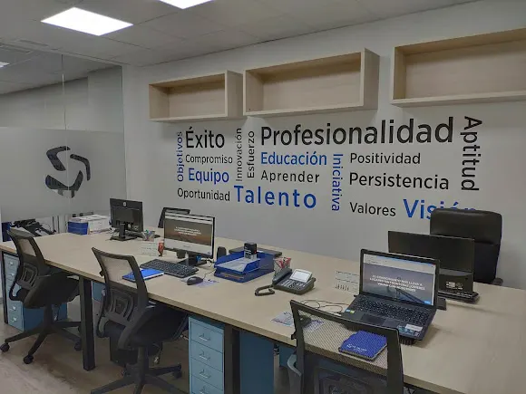 Lakkun Formación