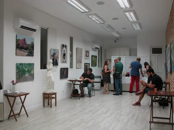 Academia de Pintura Cristian Avilés