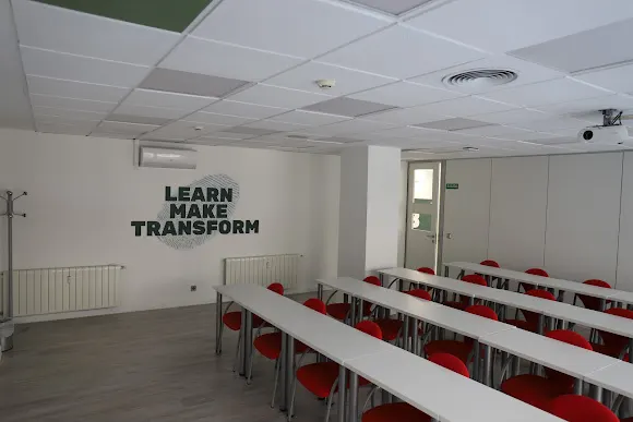 MBIT School