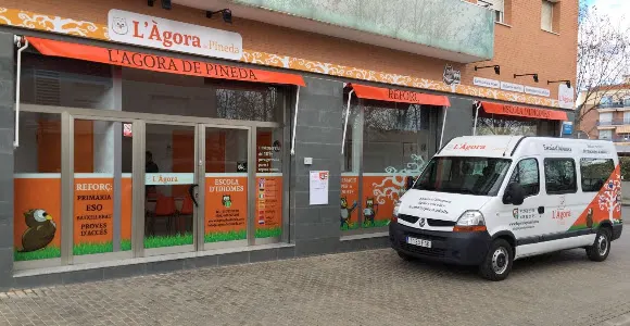 L'Àgora de Pineda (Escola d'idiomes, Escuela de idiomas, Academia de idiomas) - Pineda de Mar