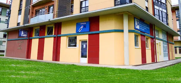 Academia EnglishOn, La Cantábrica - El Astillero