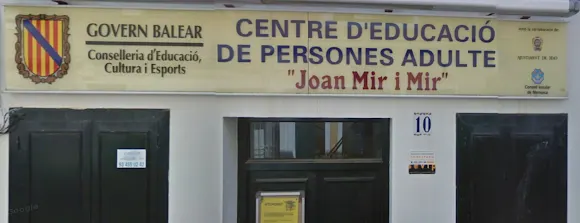 Escola d'Adults - Escuela de educación para adultos en Mao