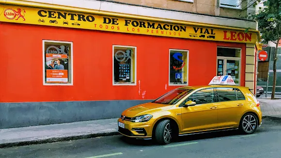 Autoescuela León
