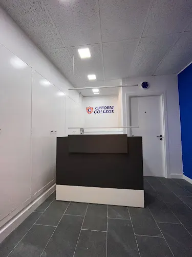CEFORM COLLEGE - Escuela de idiomas en Lleida - Lleida