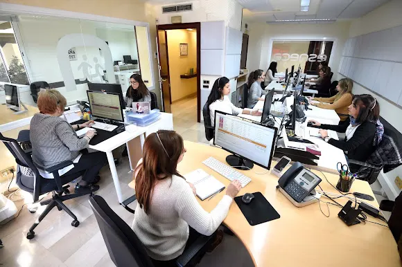 Grupo Esneca Formación - Lleida