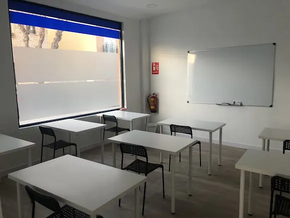 CENTRO DE ESTUDIOS ABACO - Centro de formación en Sevilla la Nueva