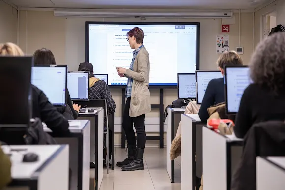 ADAMS Formación Madrid | Academia de Oposiciones, Cursos Gratuitos y Libros