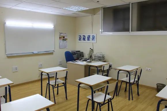La Academia Centro de Estudio - Antequera