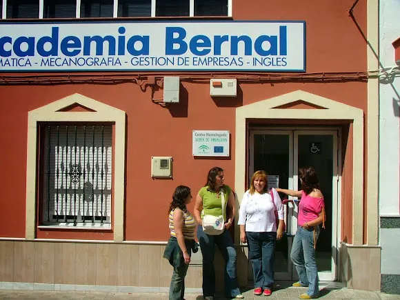 Academia Bernal - Los Palacios y Villafranca