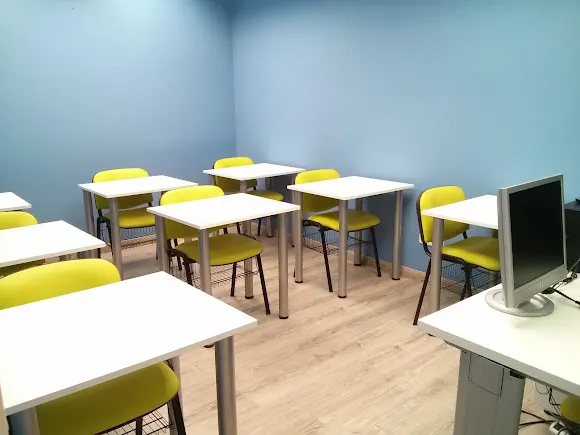 Academia Suma-T Embajadores - Madrid