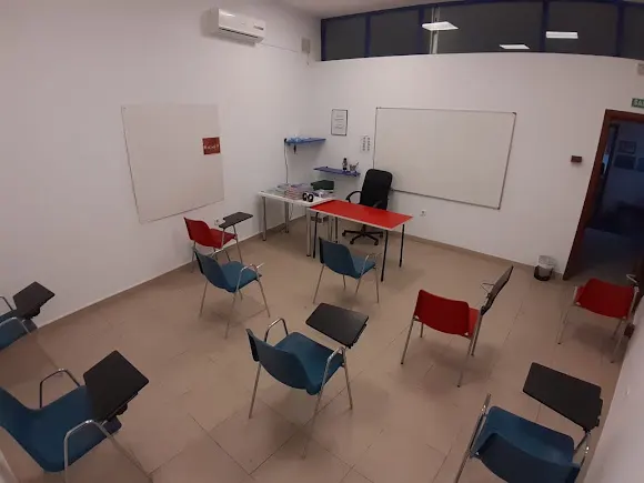English Connection Academia de inglés - Umbrete